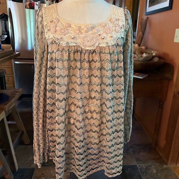 Free People long sleeved top from Romantic  Collection - Picture 1 of 6